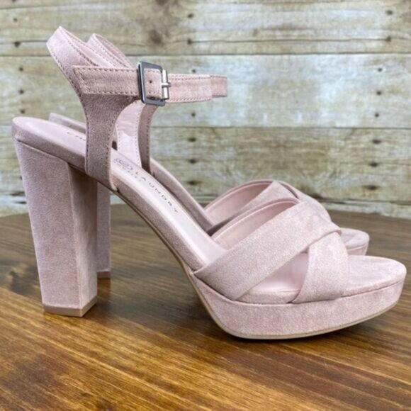 CHINESE LAUNDRY Z-ALWAYS NUDE MICRO SUEDE CHUNKY ANKLE STRAP HEELS SIZE 9 NWOT - Picture 1 of 6